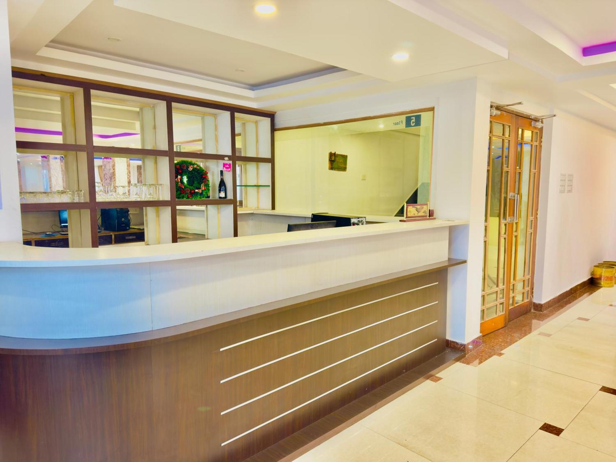 Hotel Bella Vista Darjeeling Near Drc Paid Paking Exteriör bild