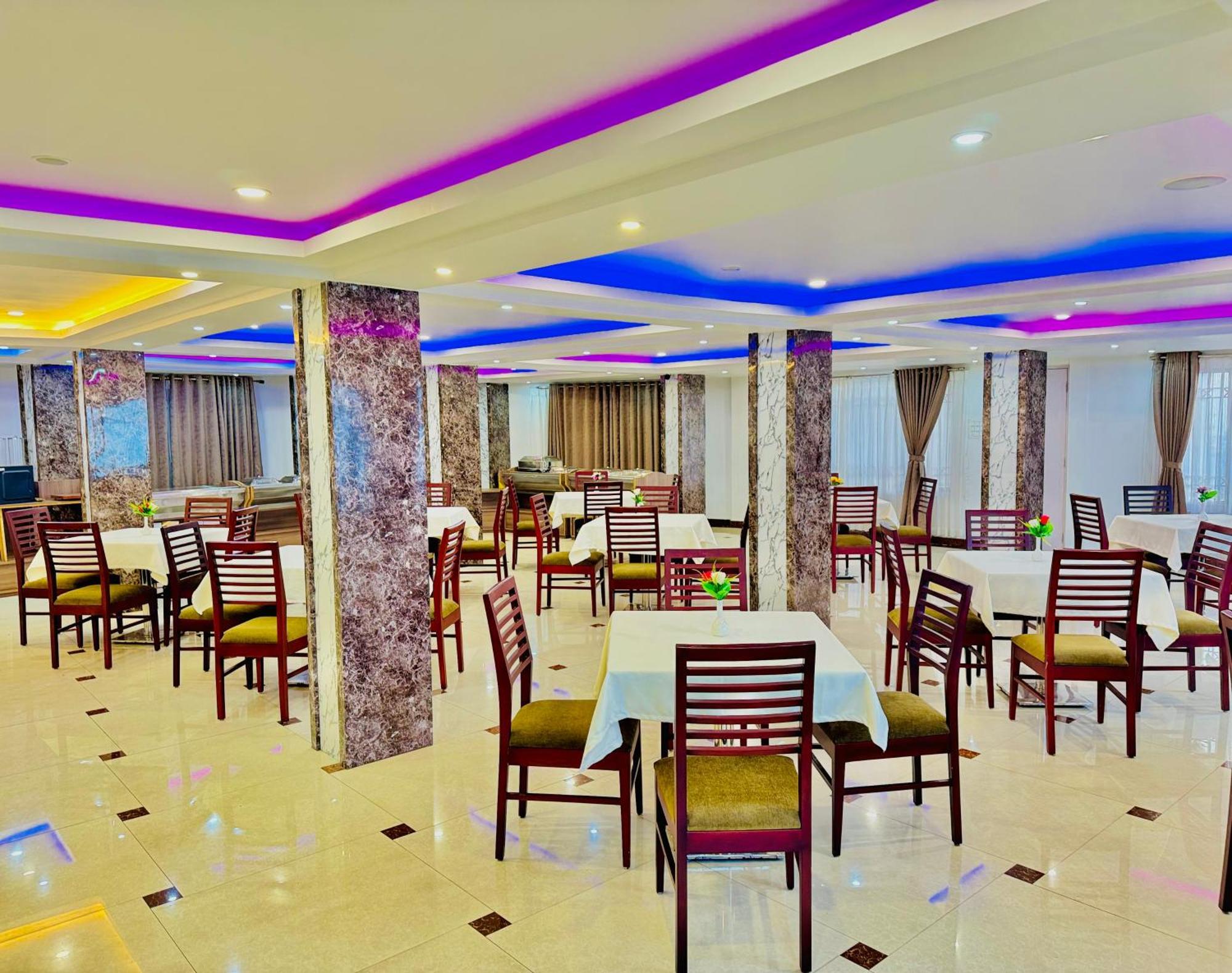 Hotel Bella Vista Darjeeling Near Drc Paid Paking Exteriör bild